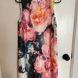 Vince Camuto Size 8 sleeveless dress